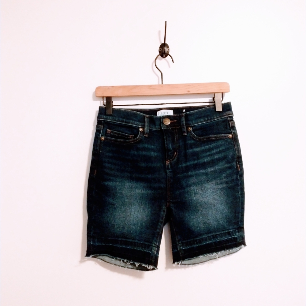 NWT Loft 6" high rise shorts dark wash with raw hem size 0